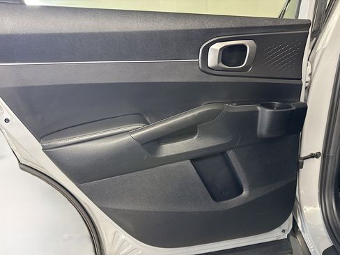 Used 2025 Kia Sorento S FWD image 26