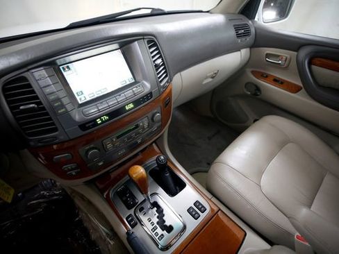 Used 2005 Lexus LX 470 4WD image 8