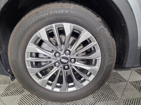 Used 2024 Cadillac XT4 Premium Luxury FWD image 8