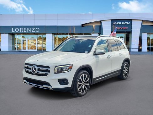 Used 2022 Mercedes-Benz GLB 250 image 1