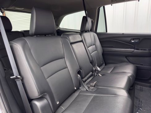 Used 2021 Honda Pilot Touring image 40