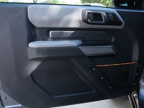 Used 2023 Ford Bronco Badlands w/ Sasquatch Package image 11