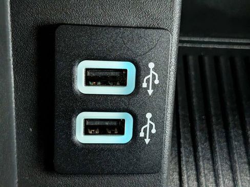 Used 2018 Ford F150 Lariat w/ Equipment Group 502A Luxury image 24