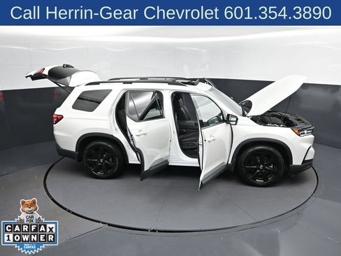 Used 2025 Honda Pilot Black Edition image 51