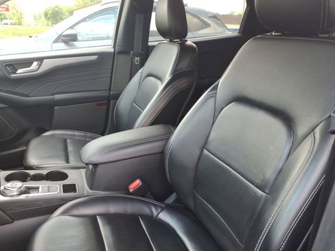 Used 2024 Ford Escape Platinum AWD/4WD image 5