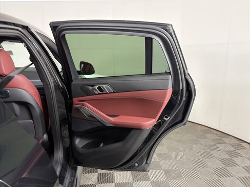 Used 2021 BMW X6 xDrive40i w/ M Sport Package image 39