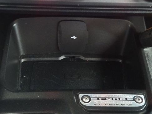 Used 2022 Ford Bronco Badlands image 33