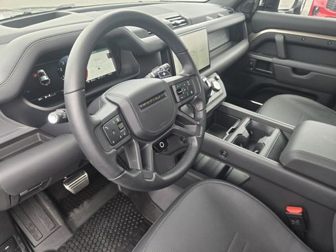 Used 2025 Land Rover Defender 110 AWD/4WD image 11