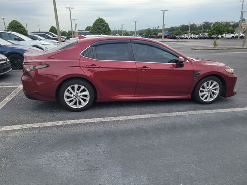 Used 2021 Toyota Camry LE FWD image 8