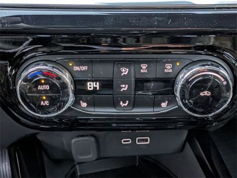 New 2026 Chevrolet Trax RS w/ Sunroof Package image 19