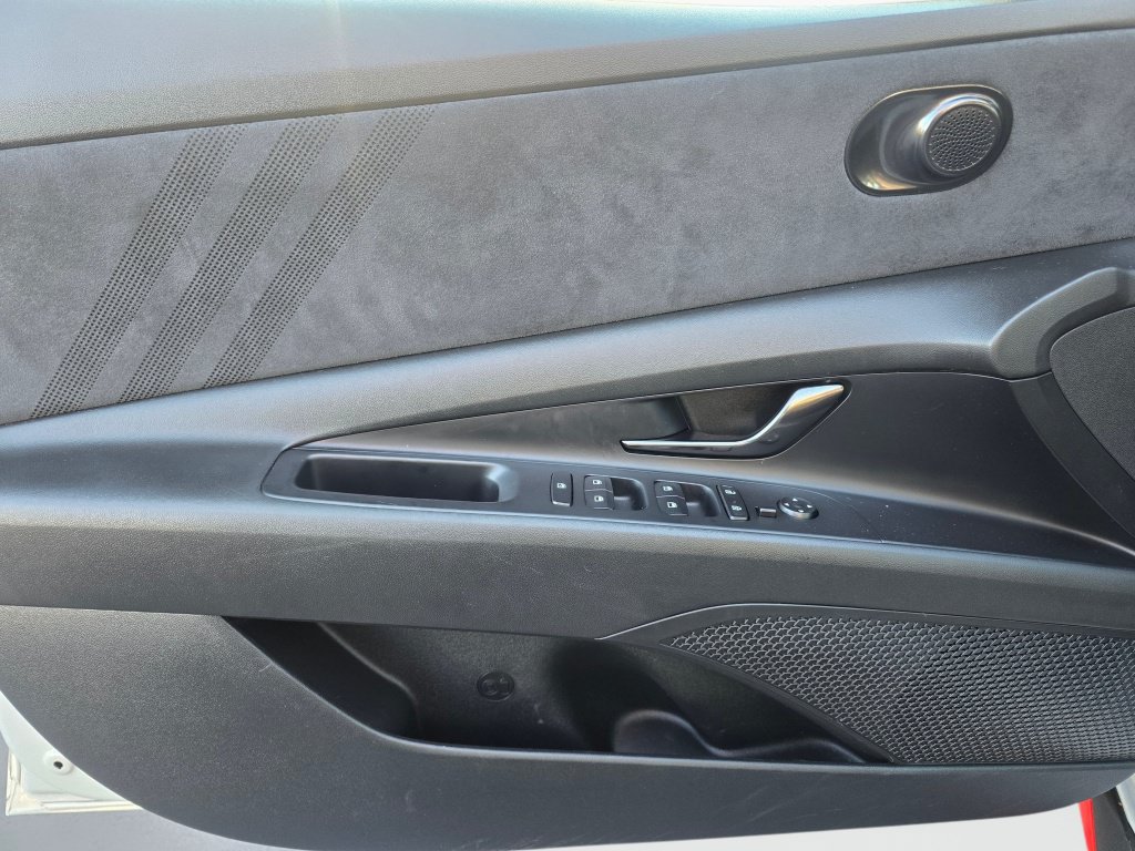 Used 2023 Hyundai Elantra N FWD image 17