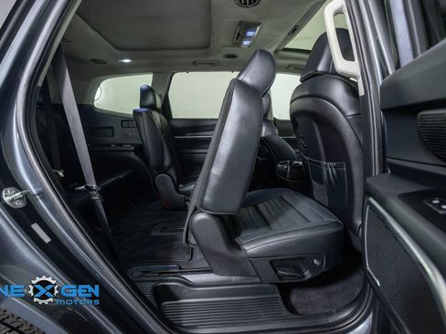 Used 2024 Kia Telluride SX Prestige w/ Towing Package AWD/4WD image 40