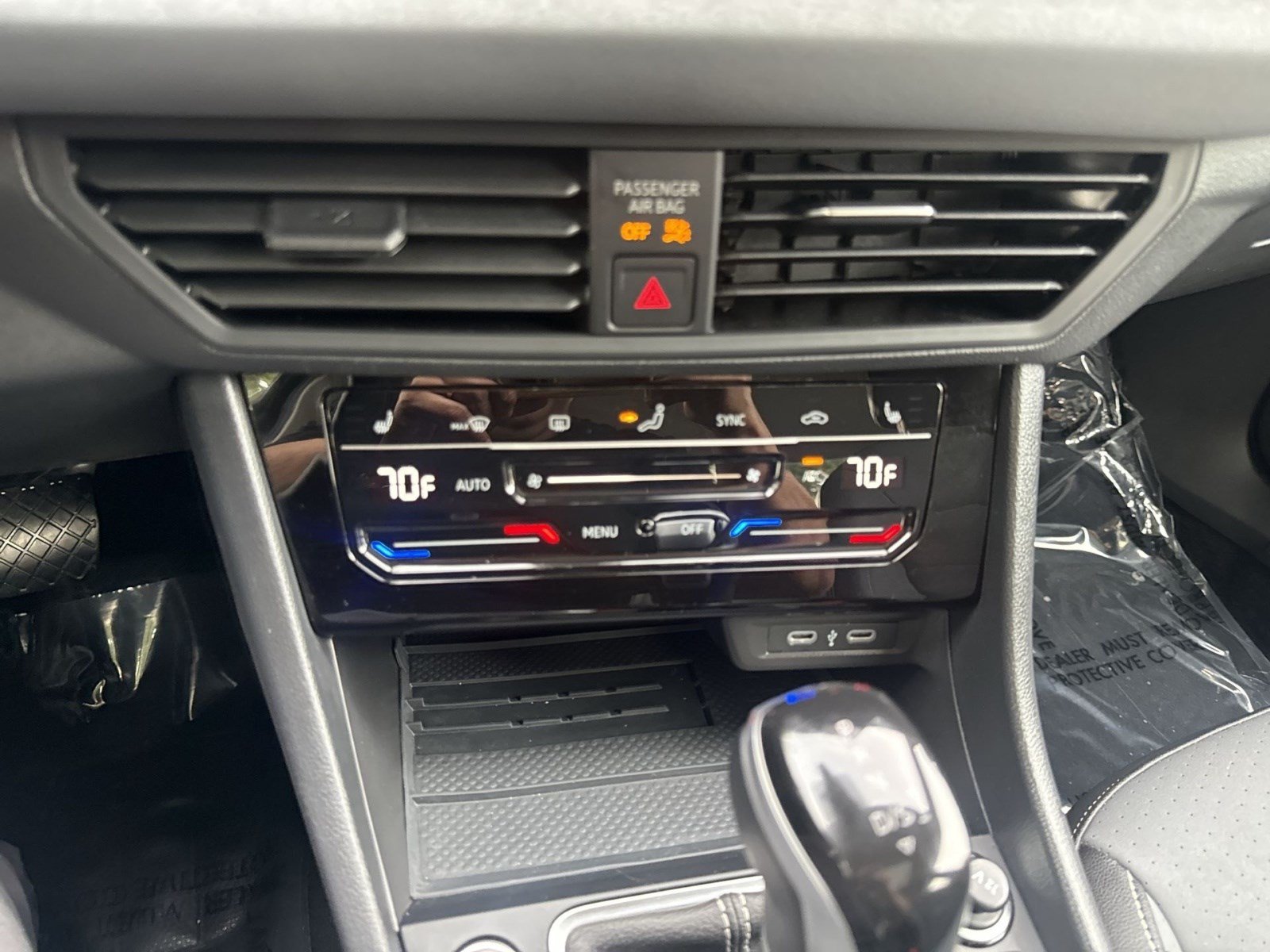 Used 2025 Volkswagen Jetta SE FWD image 20