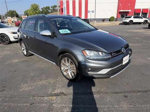 Used 2017 Volkswagen Golf Alltrack SEL AWD/4WD image 2
