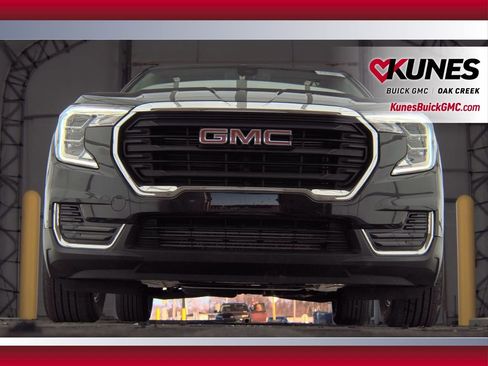 Used 2024 GMC Terrain SLE image 4