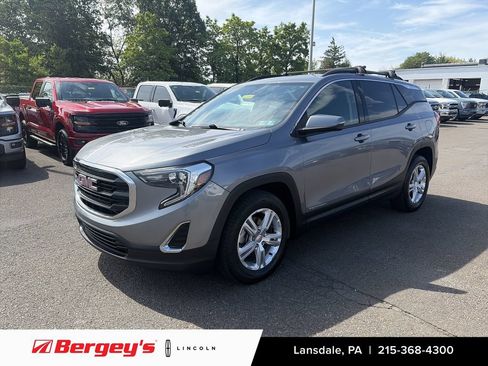 Used 2019 GMC Terrain SLE w/ Driver Convenience Package FWD image 1