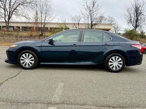 Used 2019 Toyota Camry LE image 6