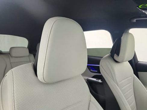 Used 2025 Mercedes-Benz GLC 350e 4MATIC w/ AMG Line image 24