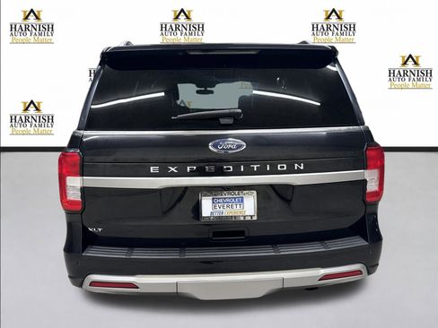 Used 2024 Ford Expedition XLT AWD/4WD image 9