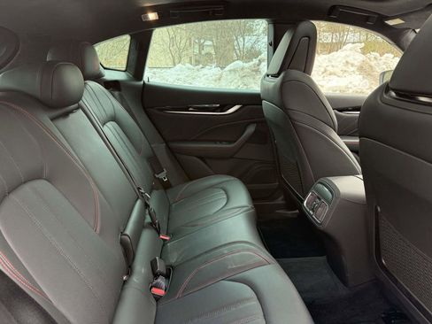 Used 2022 Maserati Levante Modena image 16