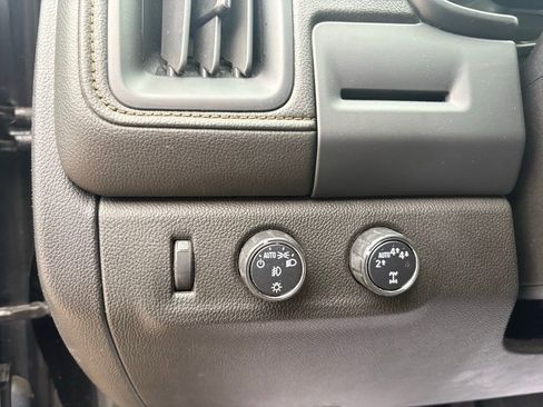 Used 2022 GMC Canyon AT4 image 22