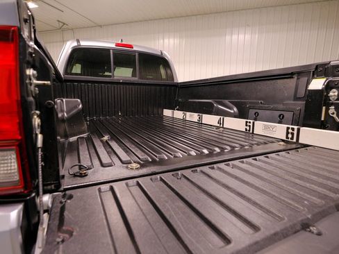 Used 2022 Toyota Tacoma SR w/ SR Convenience Package image 23