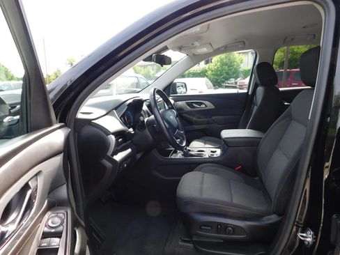Used 2020 Chevrolet Traverse LT w/ Driver Confidence II Package AWD/4WD image 15