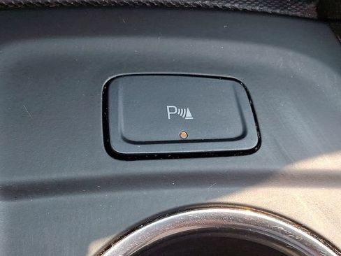 Used 2022 Chevrolet Equinox LT FWD image 27