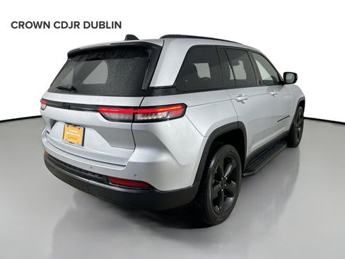Certified 2023 Jeep Grand Cherokee Altitude AWD/4WD image 5
