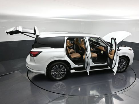New 2026 INFINITI QX80 Luxe image 35
