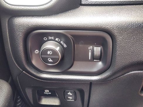 Used 2022 RAM 1500 Big Horn AWD/4WD image 24