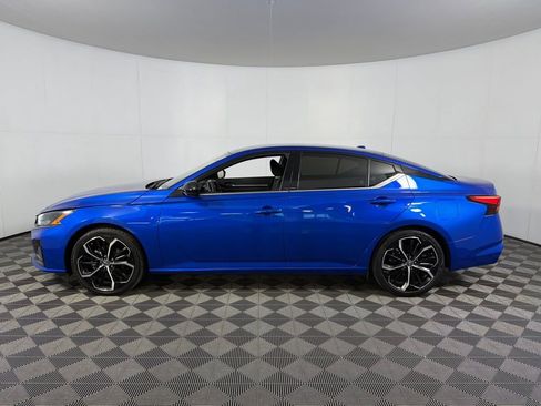 Used 2025 Nissan Altima 2.5 SR image 10