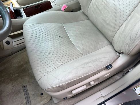 Used 2005 Toyota Highlander Limited image 10