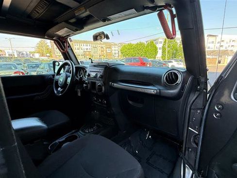 Used 2016 Jeep Wrangler Unlimited Sport AWD/4WD image 15
