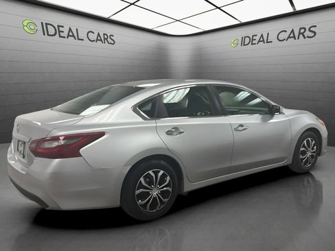 Used 2018 Nissan Altima 2.5 S w/ S Convenience Package FWD image 5