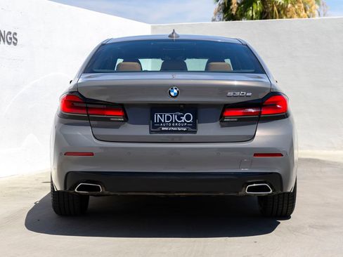 Used 2021 BMW 530e w/ Premium Package RWD image 7