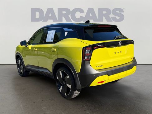 Used 2025 Nissan Kicks SR FWD image 4