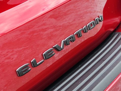 Used 2025 GMC Yukon XL Elevation AWD/4WD image 13
