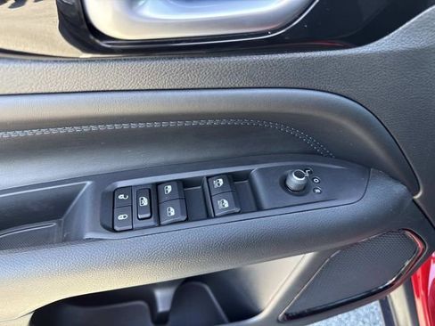 New 2026 Jeep Compass Latitude image 18