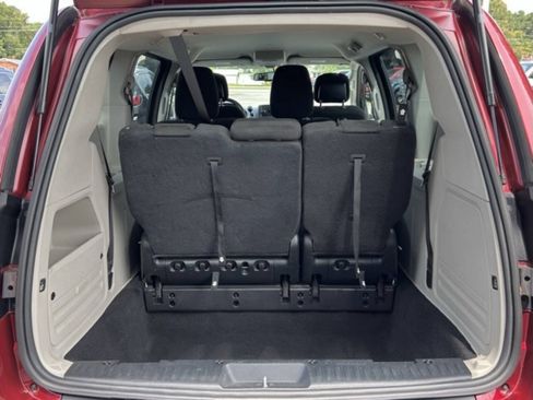 Used 2015 Dodge Grand Caravan American Value Package w/ UConnect Hands-Free Group FWD image 16