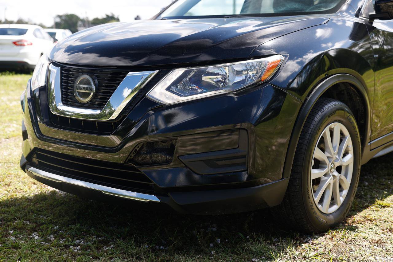 Used 2018 Nissan Rogue SV AWD/4WD image 24