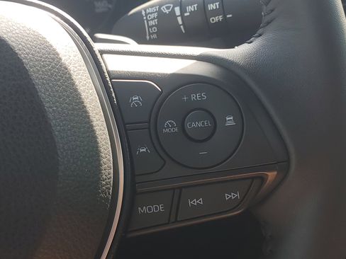 Used 2025 Toyota Corolla SE FWD image 23