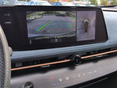 Used 2024 Nissan Ariya AWD image 13