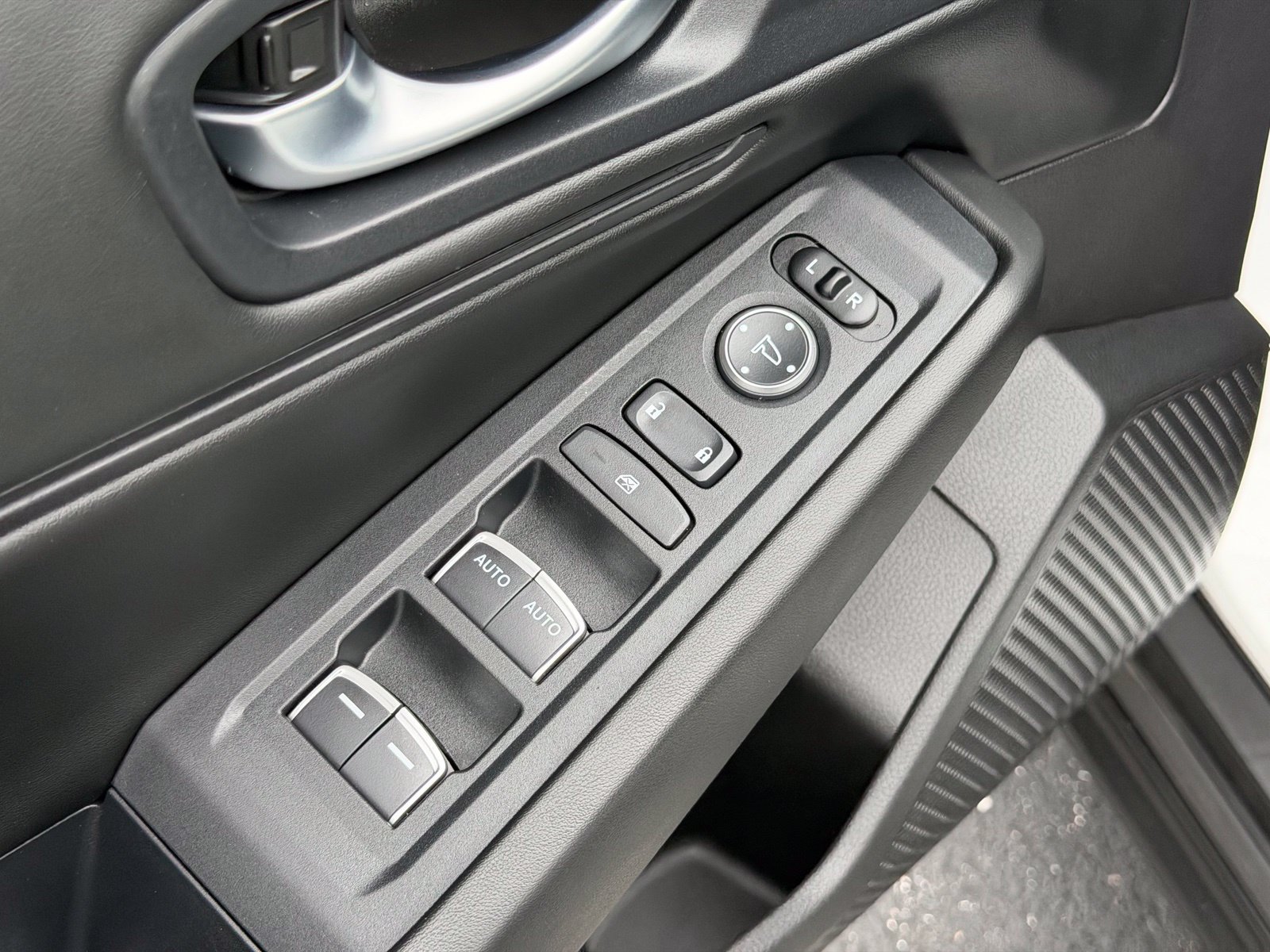 Used 2024 Honda Accord EX image 12
