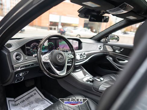 Used 2018 Mercedes-Benz S 560 4MATIC Sedan w/ Premium Package image 13