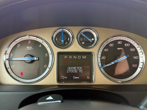 Used 2013 Cadillac Escalade ESV Platinum AWD/4WD image 22