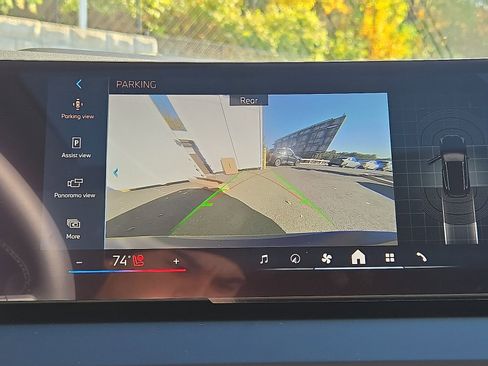 Used 2025 BMW X3 xDrive30i w/ Convenience Package image 19