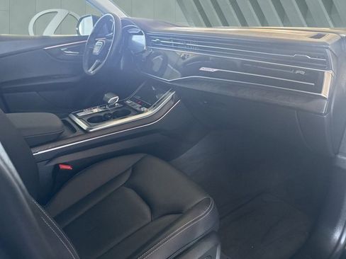 Used 2021 Audi Q8 Prestige w/ Prestige Package image 25
