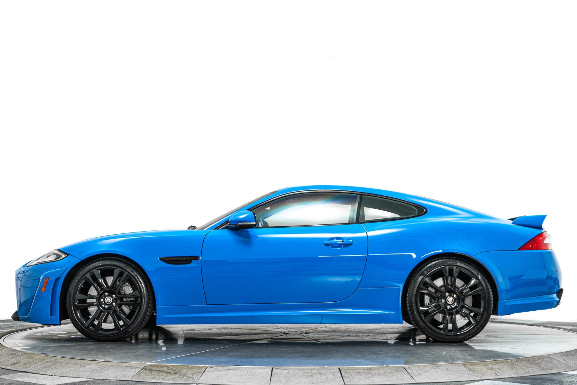 Used 2012 Jaguar XKR R-S RWD image 6