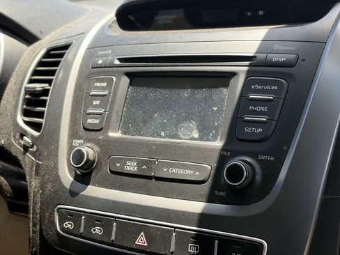 Used 2015 Kia Sorento LX FWD image 10